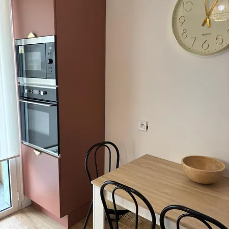 5min De La Apartment